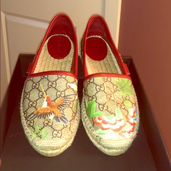 Gucci Shoes - Gucci Espadrilles red 🌴